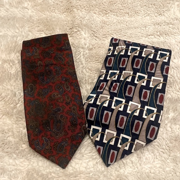 Oscar de la Renta 100% silk paisley/postmodern print tie lot - Picture 1 of 3
